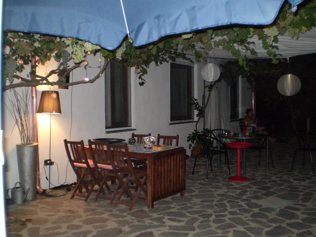 Il Giardino Di Emilio Panzió Marrùbiu Szoba fotó